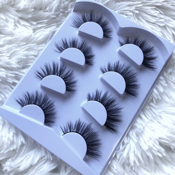 Lashes - Picture 2 of 3